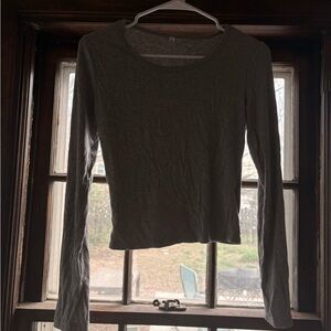 Womens Long-Sleeve Scoop Neck Top — Gray